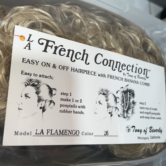 Ponytail Extensions- Clip in Curls - Curly Blonde Hairpiece - NWT Isle of Wig - Picture 12 of 12